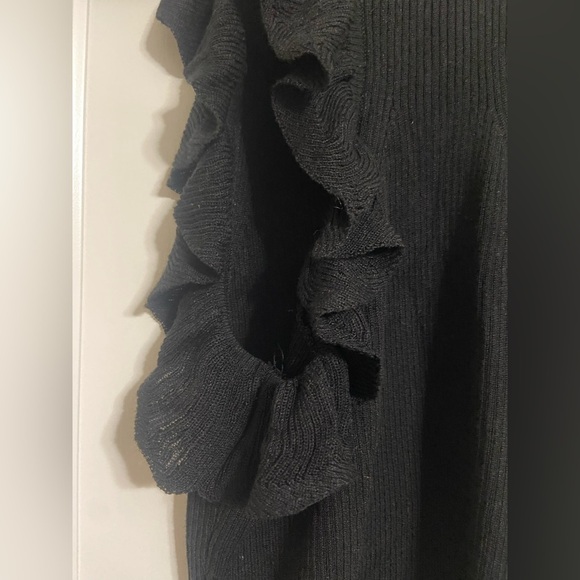 H&M women's small racer back ribbed knit sweater with ruffle details black EUC - Picture 6 of 6